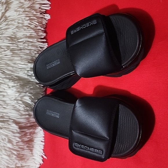 Skechers Shoes - Skechers Women's, Max Cushioning - Exclusive Sandal